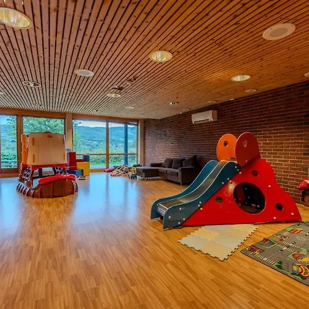 Charming Right In Centre Apartment